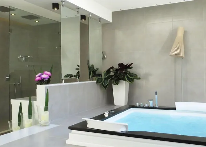 Tesoro Blu & Adults Only 4*